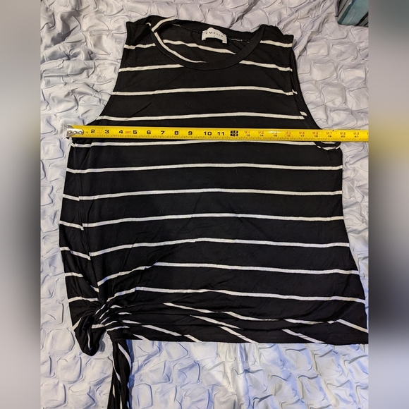 Black and white striped tank with cinch detail on side - Large - Picture 4 of 6